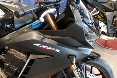 Honda CBR650R Coloro Negro Gunpowder Mate Metalizado en Servihonda.