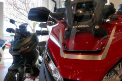 Honda X-ADV Color Rojo Grand Prix en Servihonda.