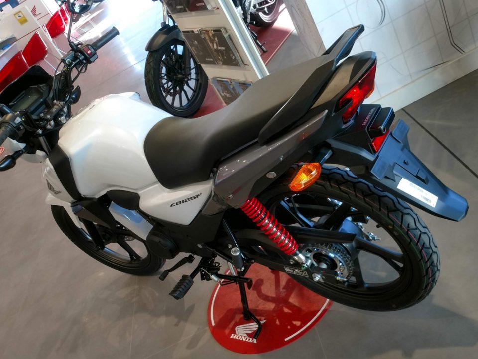 Honda CB125 2021 en Servihonda.